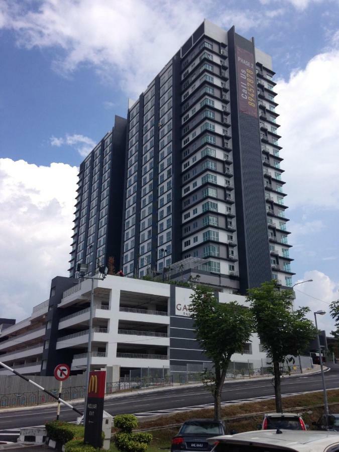 Cozy Studio @ Seri Kembangan Apartment Exterior foto